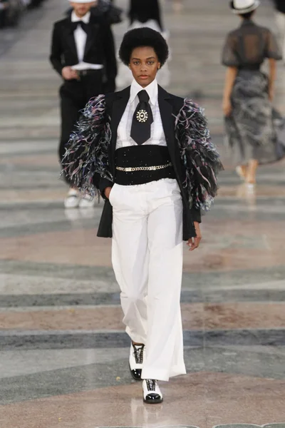 Look 4